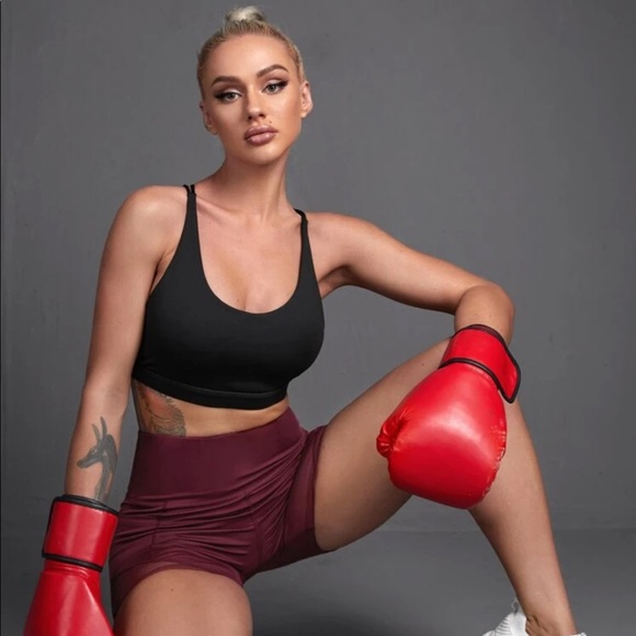 SHEIN Burgundy Mesh Biker Shorts with Pockets - Picture 3 of 9